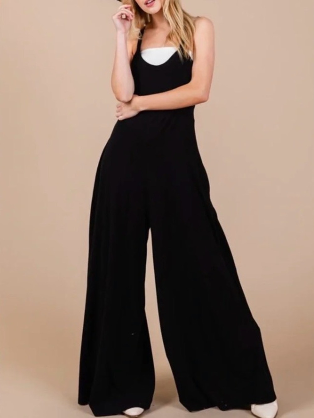Ces Femme Solid Wide Leg Jumpsuit